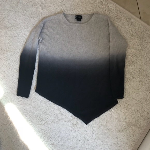 Bloomingdale's Sweaters - Cashmere sweater -  C Bloomingdales size Small